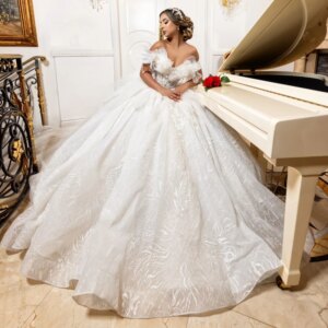 White Shiny Quinceanera Dresses Off The Shoulder Sequin Lace Beading Tull Party Birthday Ball Gown Sweet 16 Vestidos 15 De Anos