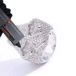 Hip Hop Fashion Jewelry 925 Silver VVS Ice Diamond Ring Fully Set Sparkling Cross Ring Suitable For Both Men And Women