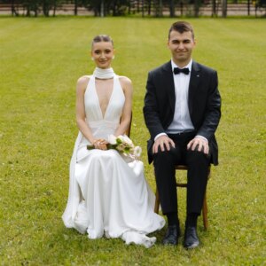 Deep V Neckline Soft Satin Elegant Wedding Dress A Line Sleeveless Backless Sexy Bridal Gown Outdoor Garden Wedding Bridal Dress