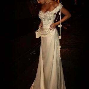 Charming 3D Flower Wedding Dress 2025 Charming Satin Bridal Gown Classic Spaghetti Strap A-Line Floor-Length Gown Customized