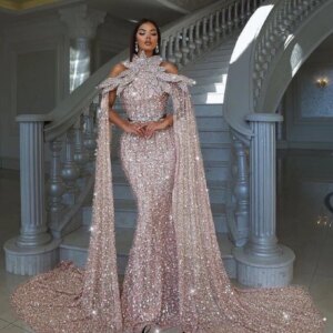 Special Light Pink Sequined Celebrity Dresses Mermaid Halter Off Shoulder Evening Dresses Crystals Prom Dresses Vestidos De Gala