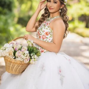 Customized white Off Shoulder Quinceanera Dress Tull crystal beads flower applique vestidos de 15 Quinceanera