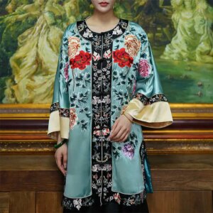 High End Chinese Style O-Neck Women’s Spring New Acetate Fabric Wrist Sleeves Loose Vintage Peony Embroidered Elegant Coat M-XXL