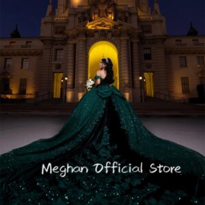 Emerald Green Off The Shoulder Bow Quinceanera Dresses Bead Appliques 2024 Birthday Luxury Dress Sequin Formal Gown Customized