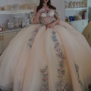 Champagne Shiny Quinceanera Dresses Off Shoulder Ball Gown Sweet 16 Dress Beading Crystal Appliques Birthday Party Gowns Vestido