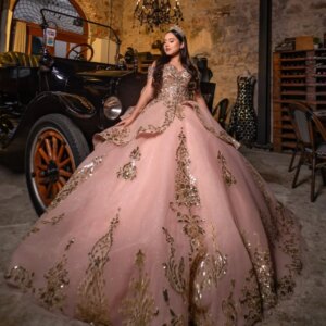 Pink Shiny Princess Quinceanera Dresses Gold Appliqued Lace Bow Beading Bow Tull Sweet 16 Dress Sweetheart Ball Gown Vestidos 15