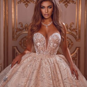 Elegant Sweetheart Bridal Gown 2025 Charming Applique Wedding Dress Romantic Long Sleeve Floor-Length Gown Customized
