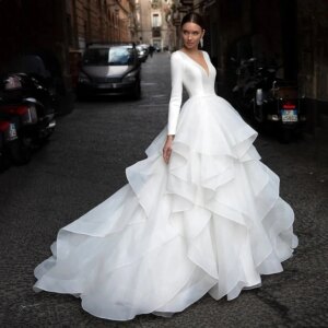 Elegant Pommel Skirt V-neck Wedding Dress 2024 Simple Tulle Button Layered White Satin Sweep Train Wedding Long Bridal Gown