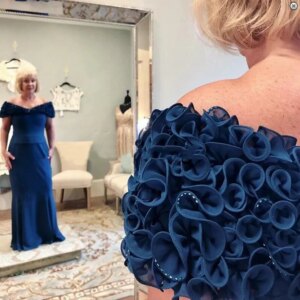 Off-the-Shoulder Long Dark Blue Mother of the Bride Dresses 2025 Plus Size 3D Floral Beaded Wedding Guest Gowns Vintage