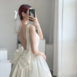 Simple Sleeveless Light Wedding Dress White Satin Long Backless Bow Fluffy Skirt Formal Dress Women Elegant Party Evening Dress