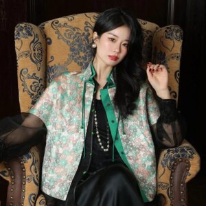 New Chinese women’s dress improved top national style disc green small Song brocade vest cape waistcoat