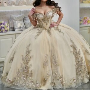 Customized champagne color Off Shoulder Quinceanera Dress Tull crystal Lace sequin applique Bow vestidos de 15 Quinceanera