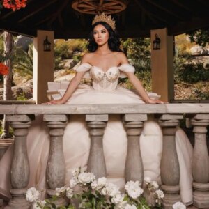 Glitter Ivory Quinceanera Dress Ball Gown Tiered Ruffles Crystal Beaded Mexico Corset Sweet 16 Vestidos De 15 Años