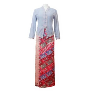 Summer Malacca Nyonya Apparel Southeast Asian countries Blue Pink Embroidered Lace Embroidered Blouse + Butt Wrapped Skirt