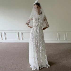 Romantic Boho Bohemian Wedding Dresses Organza A-line White Wedding Party Dresses Front Split Cap Sleeve Embroidery Prom Dresses