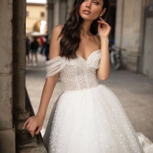 Elegant Off-shoulder Wedding Dress 2025 Charming Lace Bridal Gown Graceful A-line Sleeveless Floor-length Gown Customized