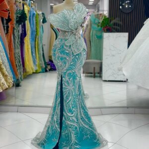 Luxurious Light Green Evening Dresses Beaded Crystal Side Split Long Mermaid Gown For Luxury Party Vestidos De Gala Customized
