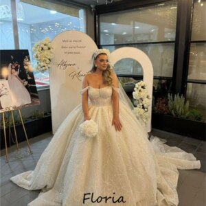 Gorgeous Off Shoulder Wedding Dresses Customized Heavy Beaded Ball Gowns Bridal Dress Vestidos De Noche Pearls Party Bride Dress