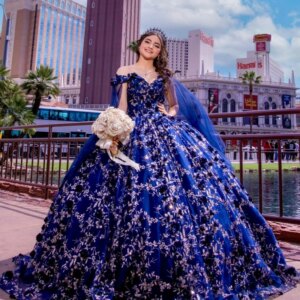 Royal Blue Quinceanera Dresses Off Shoulder Ball Gown Sweet 16 Dress Sequin Applique Flower Beads Tull Birthday Party Vestidos