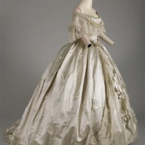 Historical Fashion Victorian Princess French Evening Dress Renaissance Royal Court Civil War Ball Gown