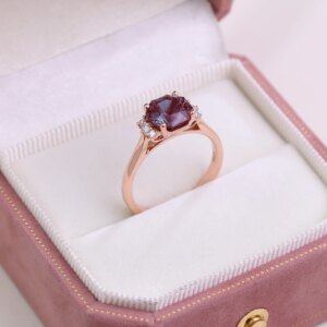 Provence 18K/14K/10K Solid Gold Octagon Cut Lab Grown Alexandrite With DEF Round Moissanite Ring For Women Customized Gift