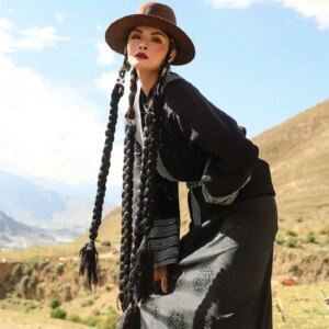 Chinese Minority Folk Tibetan Clothing Dance Wear Lhasa Costume Traditional Casual Daily Life clothes Robe in Tibet