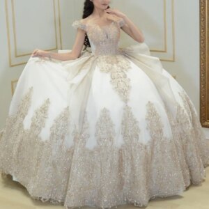 Champagne Shiny Quinceanera Dresses Off Shoulder Ball Gown Sweet 16 Dress Applique Lace Beading Tull Birthday Party Vestidos 15