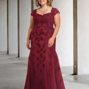 Burgundy Mother of the Bride Dress Plus Size Scoop Floor Length Lace Tulle Sleeveless Guest Party Gowns New Robe De Soiree