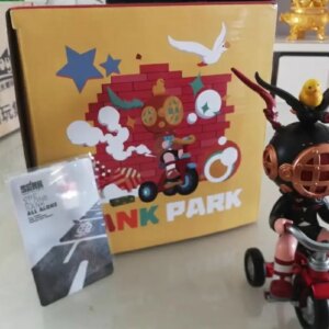 Sank Toys Sank The Child Little Sank Flying High Black Swan Resin Painted Collection Figurine Figure Model Statue