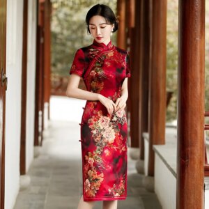 Cheongsam Qipao Female 2024 New Retro Improved Real Silk Dress Mid-Length