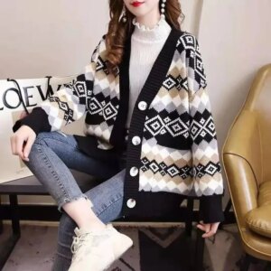 Women’s cardigan wool sweater, autumn and winter fashion embroidered long sleeved pocket wool sweater, women’s outerwear