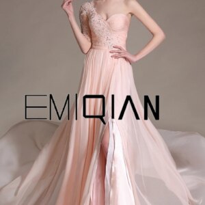 A Line One Sleeve Pink Chiffon Evening Gowns Lace Appliques High Slit Evening Dresses