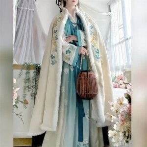 Ancient Chinese Costume Hanfu Beizi Broken Skirt Fleece-lined Thickened Cape Embroidery Suit