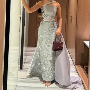 Customized Exquisite Appliques Crystal Satin Evening Dress Modern Strapless Sleeveless A-Line Floor Length Vestido De