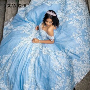 XGGandXRR Sky Blue Ball Gown Quinceanera Dresses 2024 White Lace Appliques Sweet 16 Dress Elegant Sweetheart Vestido De 15 Anos