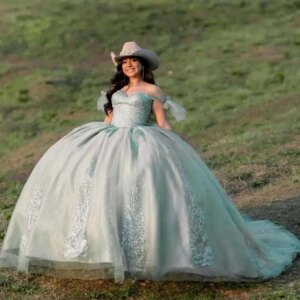 Customized Light Green Luxury Quinceanera Dresses for Girls Off the Shoulder Bow Appliques Pleat Vestidos De 15 Quinceanera