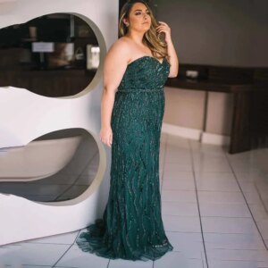 Customized Long Elegant Green Sequined Mother of the Bride Dresses Floor Length Tulle Strapless Mother Plus Size Mermaid Dress