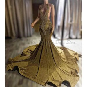Sparkly Gold Diamonds Prom Dresses 2025 Sexy Halte Neck Court Train Beads Crystals Backless Evening Gown Birthday Party Gowns