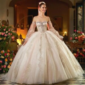 Customized Champagne Princess Quinceanera Dresses Ball Gown Sweetheart Appliques Crystals Sweet 16 Dresses 15 Años De