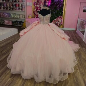 Pink Quinceanera Dresses Spaghetti Strap Ball Gown Sweet 16 Dress Bow Beading Crystal Tull Birthday Party Vestidos 15 De Anos