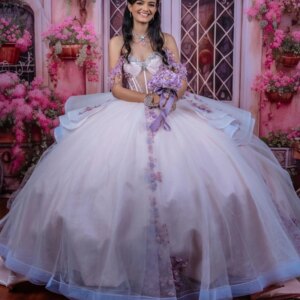 Light Pink Quinceanera Dresses Off Shoulder Ball Gown Sweet 16 Dress Applique Flower Beads Tull Corset Birthday Party Vestidos
