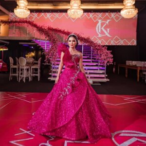 Customized Shiny Rose Red Quinceanera Dresses Off the Shoulder Tull crystal applique Vestido De 15 Quinceanera