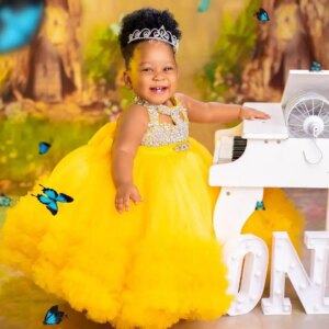 Beaded Yellow Flower Girl Dresses Customized Little Kids Ball Gown Ruffles Crystals Tulle Tiered First Birthday Party Dress