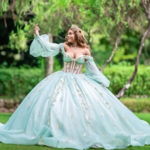 Customized Light Green Quinceanera Dresses Off Shoulder Puff Sleeve Appliques Beads Tull Sweet 16 Dress Vestidos 15 De Anos