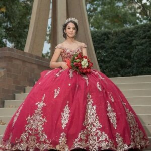 Red Shiny Quinceanera Dresses Ball Gown Off The Shoulder Gold Applique Lace Beading Tiered Bow Sweet 16 Dress Vestidos De XV 15