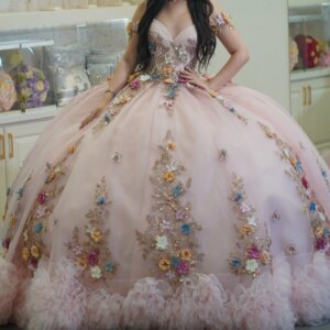 Pink Quinceanera Dresses Off Shoulder Ball Gown Sweet 16 Dress Applique Flower Beads Tiered Tull Birthday Party Vestidos 15 Anos