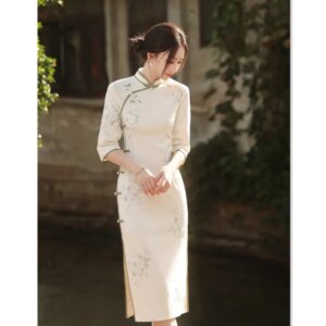 Fashion Young Beauty Stripes Embroidered Long Style with Medium Sleeves Cheongsam Qi Pao Autumn New Miss Daily