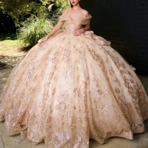 Champagne Shiny Quinceanera Dresses Off Shoulder Ball Gown Sweet 16 Dress Beads Sequin Appliques Lace Bow Birthday Party Gowns