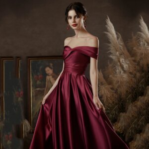Satin Dark Red Bridesmaid Dress Off Shoulder A Line Strapless Pleated Saudi Arabic Formal Party Evening Wedding Toast Gowns New