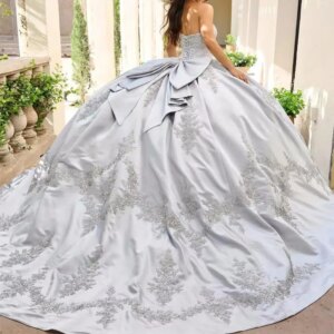 Silvery Quinceanera Dresses Ball Gown Off Shoulder Applique Lace Beads Bow Birthday Party Dress Sweet 16 Vestidos De XV 15 Anos